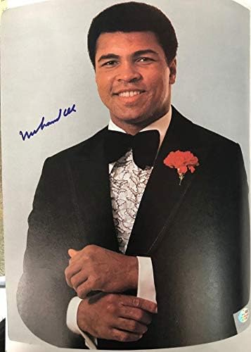 Muhammad Ali Aláírt Puha Borító Könyv (Sportscard Garancia Hiteles) - Dedikált Boksz Magazinok