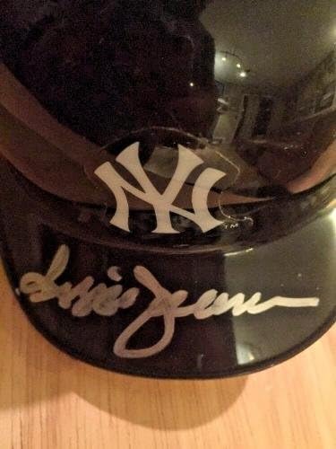 Reggie Jackson Aláírt autogramot Mini Sisak. New York Yankees MLB HOF SZÖVETSÉG - Dedikált MLB Mini Sisak